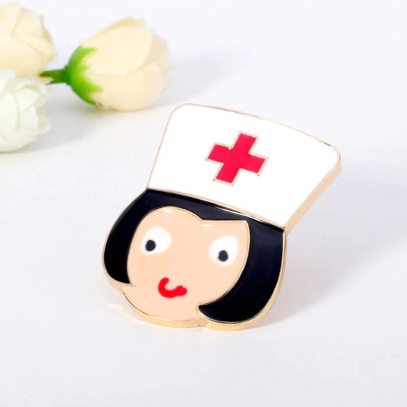 Mini broche stéthoscope coeur d'amour