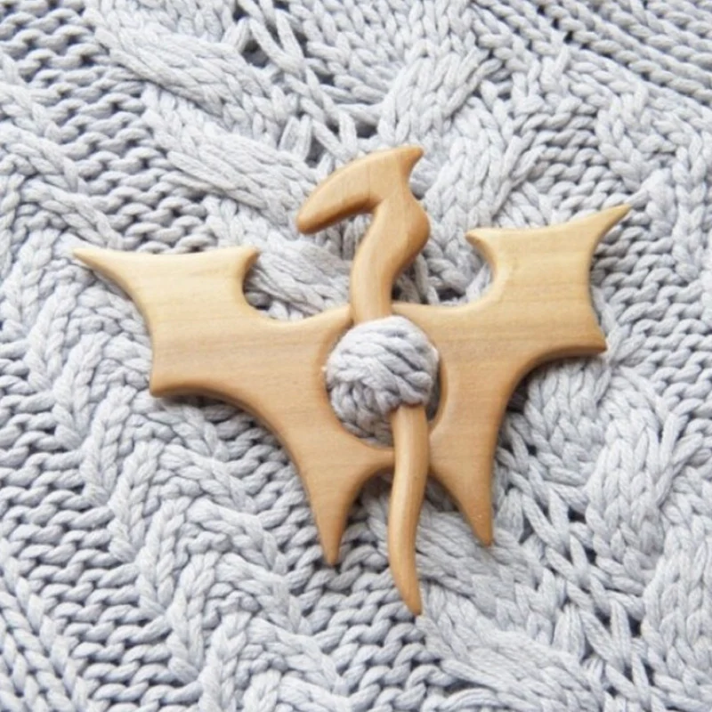 Broche Épingle avec Motif Animalier en Bois
