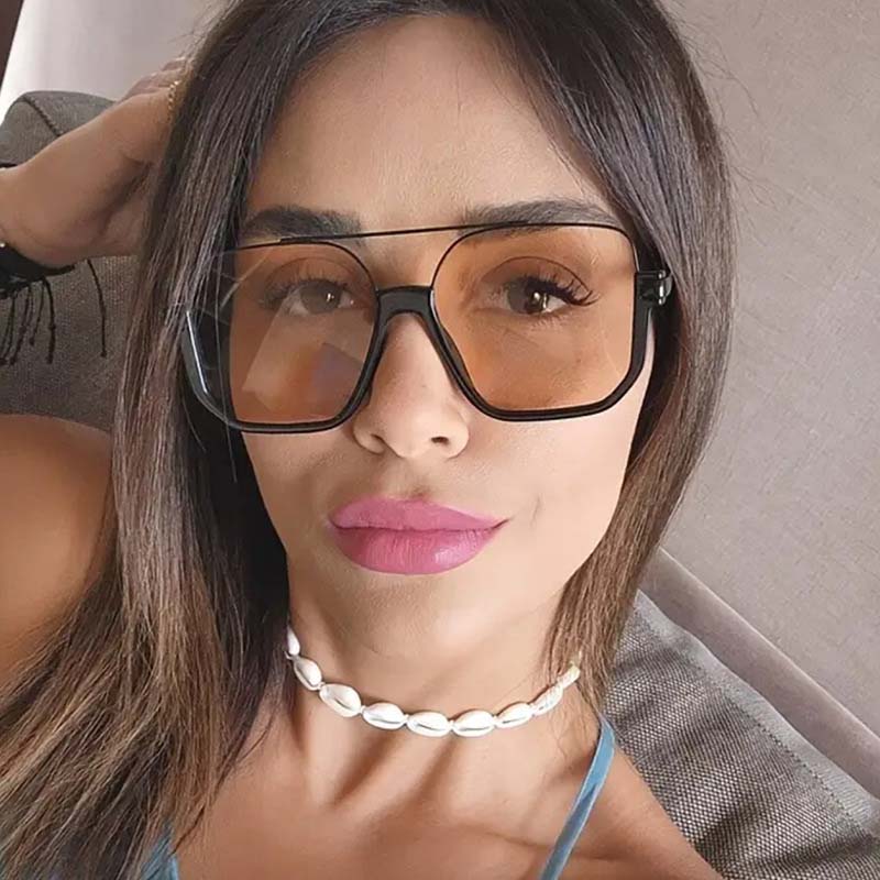 Lunettes de soleil tendance vintage d'été