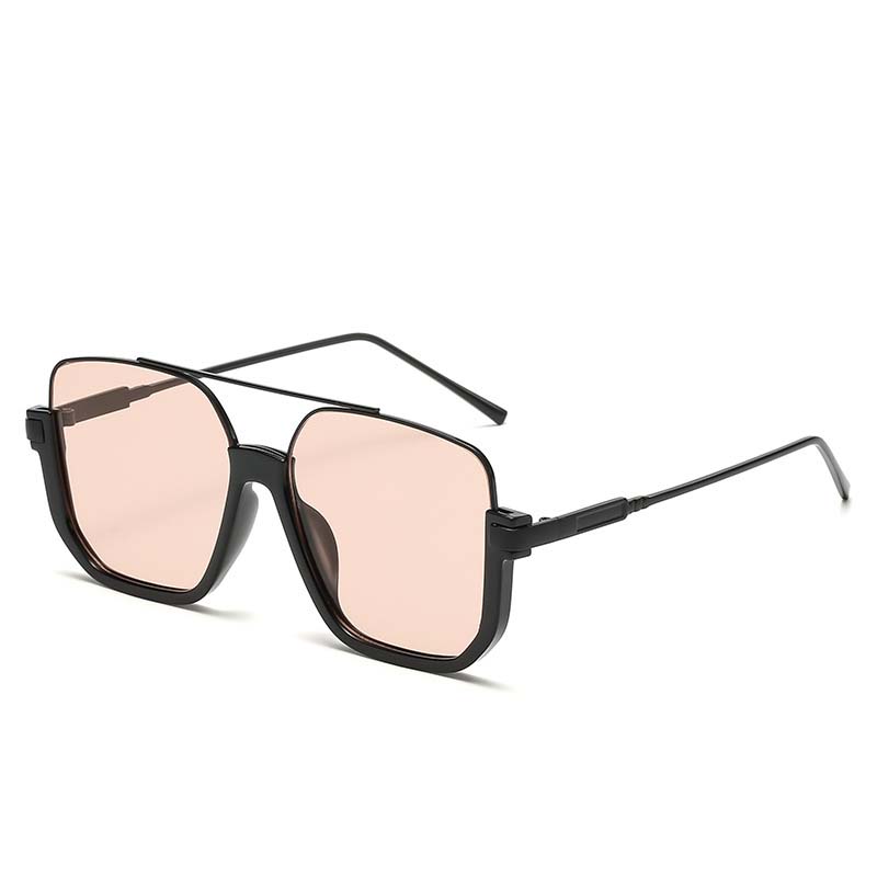 Lunettes de soleil tendance vintage d'été