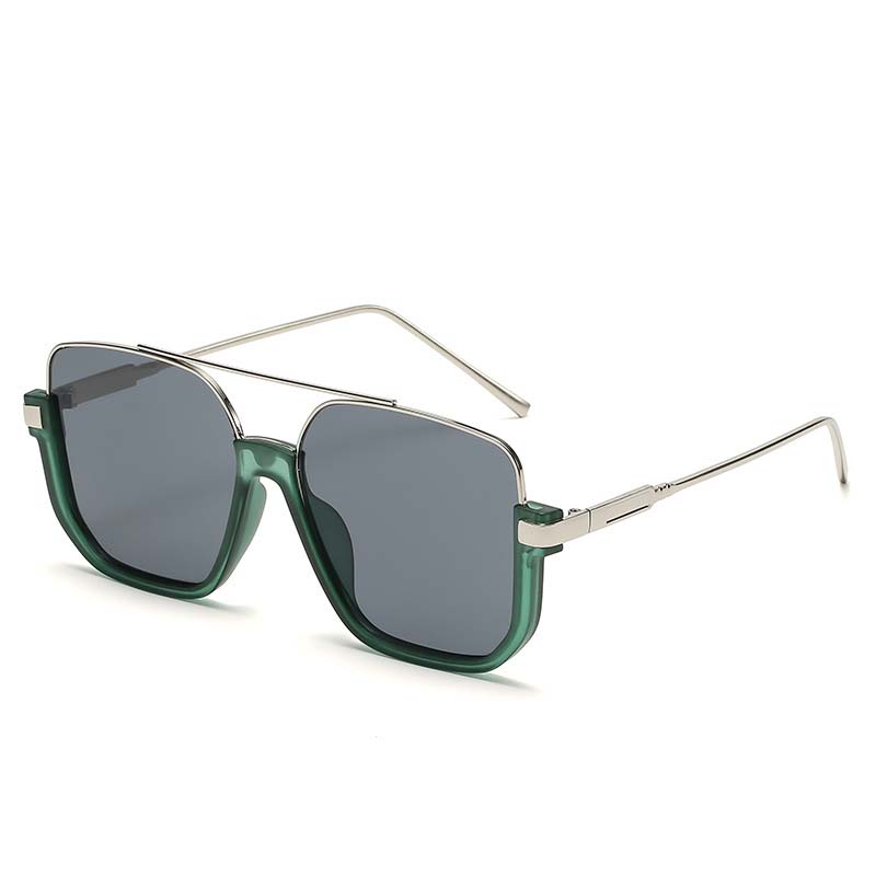 Lunettes de soleil tendance vintage d'été