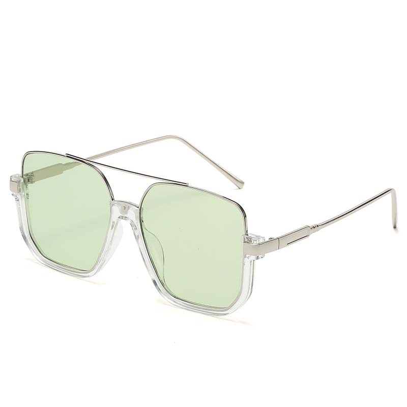 Lunettes de soleil tendance vintage d'été