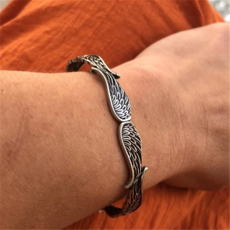 Bracelet en argent sterling de style vintage avec des ailes d'ange