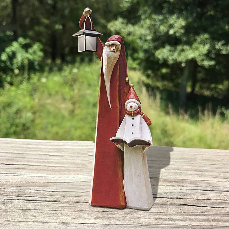 Bonhomme de neige des bois avec lanterne