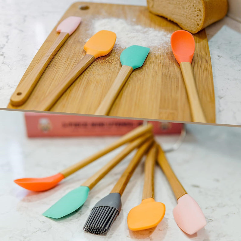 Spatule en silicone avec manche en bois