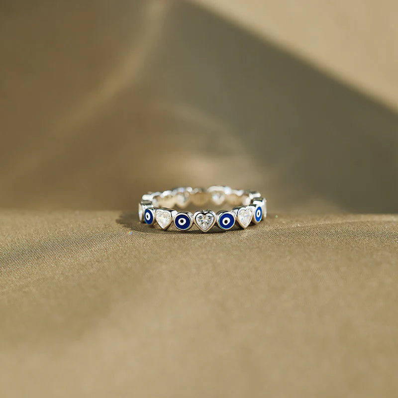 Bande de bague coeur et mauvais œil