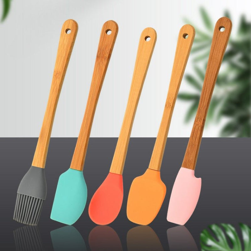 Spatule en silicone avec manche en bois