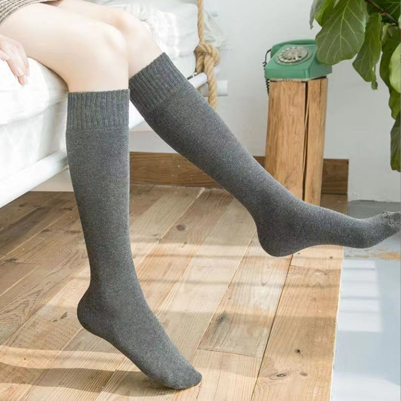 Chaussettes aux genoux pour femmes