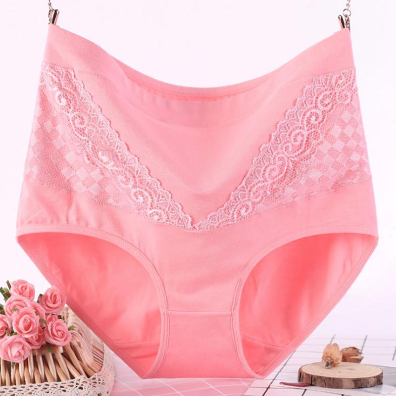 Sous-vêtement en dentelle coupe slim