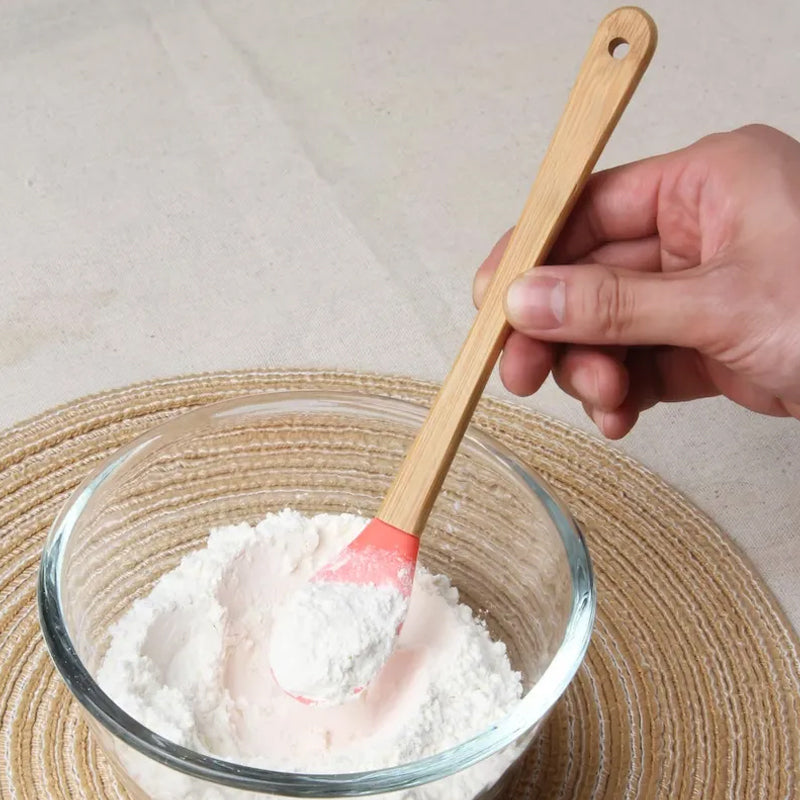 Spatule en silicone avec manche en bois